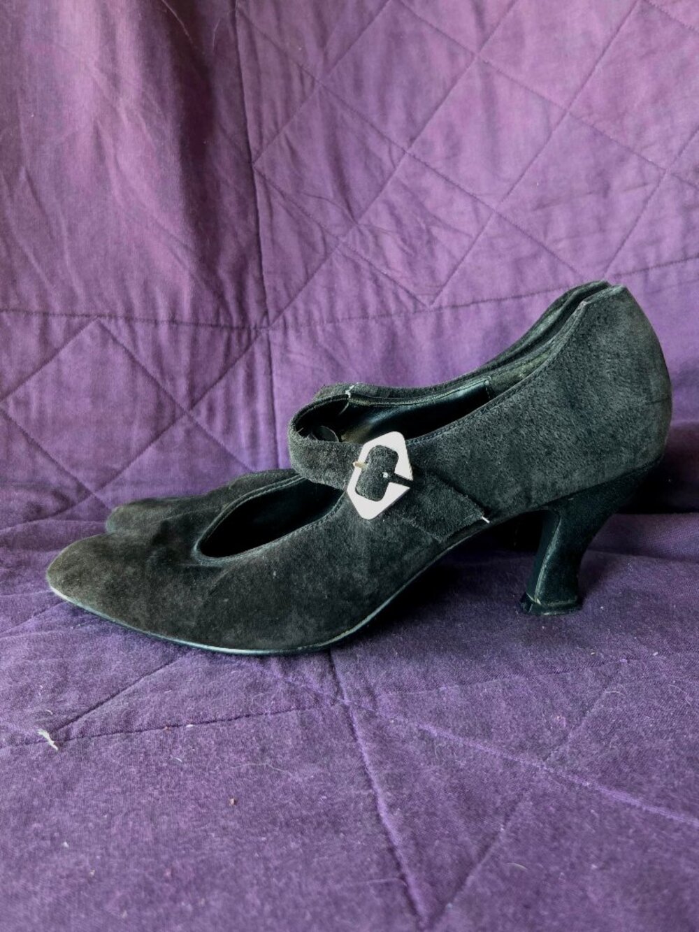 Vintage Suede Mary Jane Kitten Heels | Le Chateau - Size 8